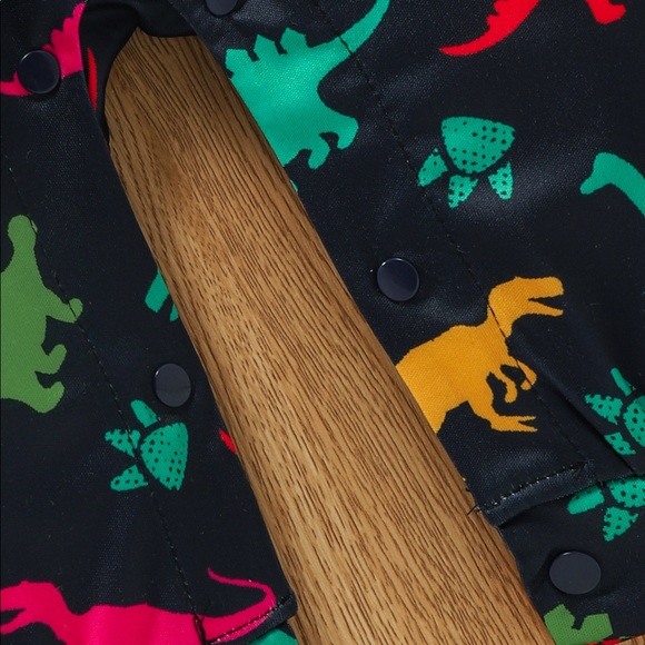NWOTBaby Dinosaur Print Snap Front Hood.                 Size:6-12 M Color:Multi - Picture 7 of 8